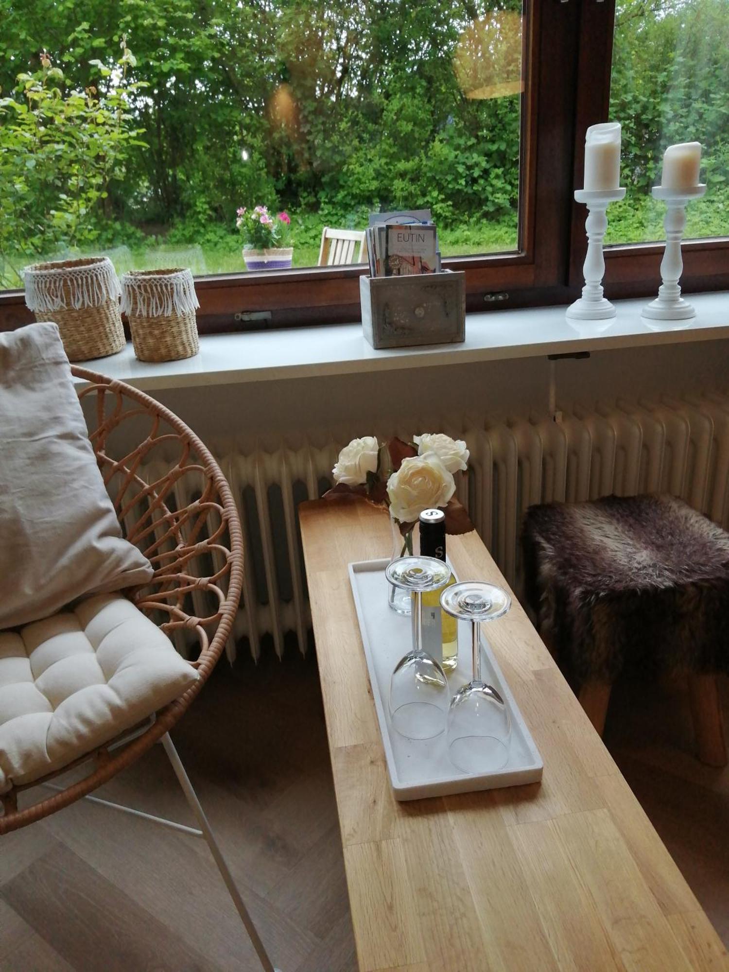 Mitten Im Gruenen - Apartment Mit Wohlfuehlcharakter In Stadtrandlage Eutin Buitenkant foto